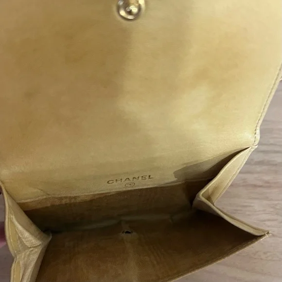 CHANEL Beige Leather Wallet - Picture 8 of 10